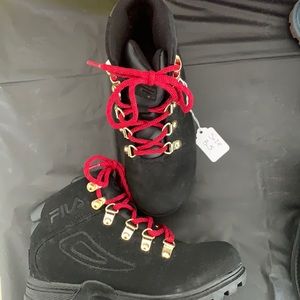 Boys boots